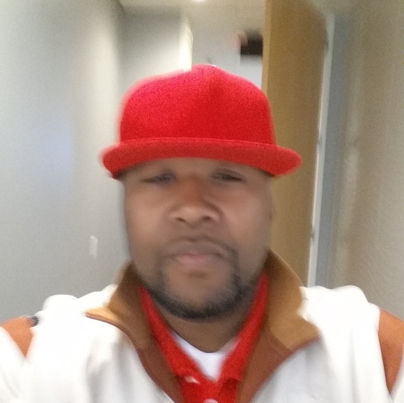 Meet your Posher, Barry - Picture 1 of 1